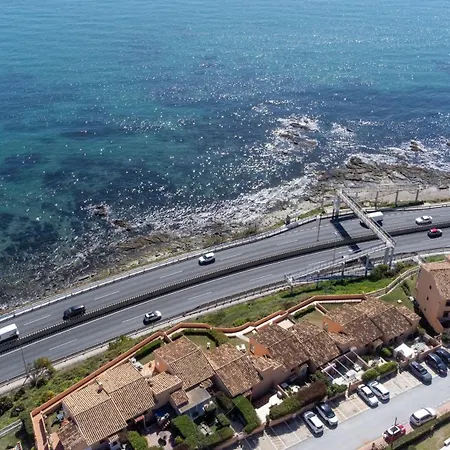 Casa Ventura Charming Beachside In El Faro