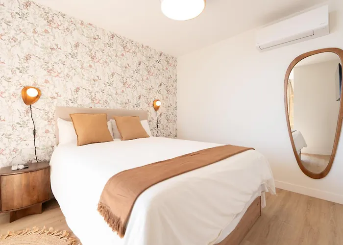 Casa Ventura Charming Beachside In El Faro شقة فندقية مالقة