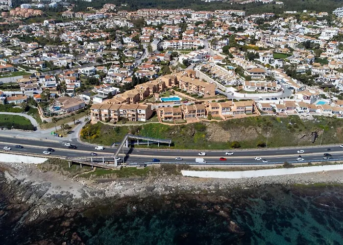 Casa Ventura Charming Beachside In El Faro 3* مالقة